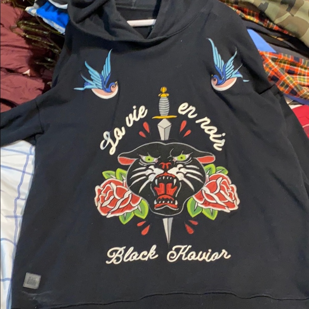 Black panther design sweater